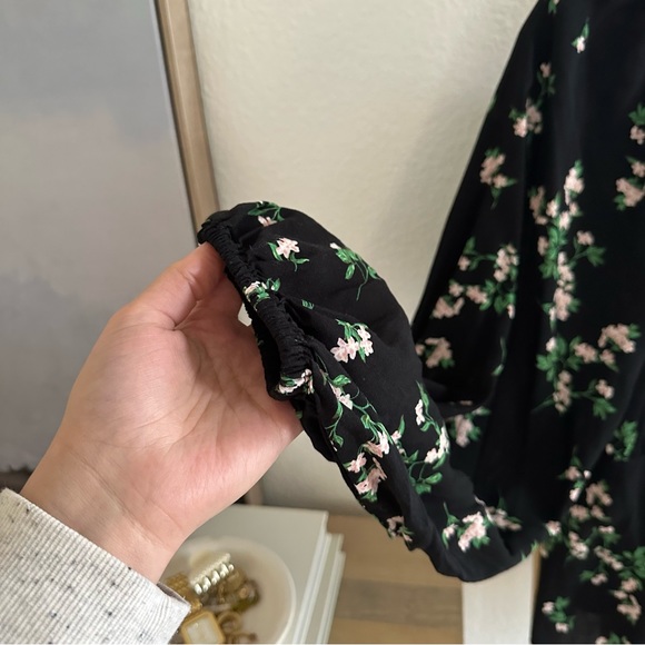 Old Navy Floral Black Peplum Top Sz Large NWT - Picture 7 of 14